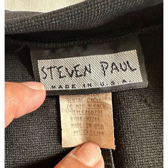 Vintage Steven Paul Women’s Black Red Top Zipper Cropped Sleeveless Medium RARE - Picture 4 of 4